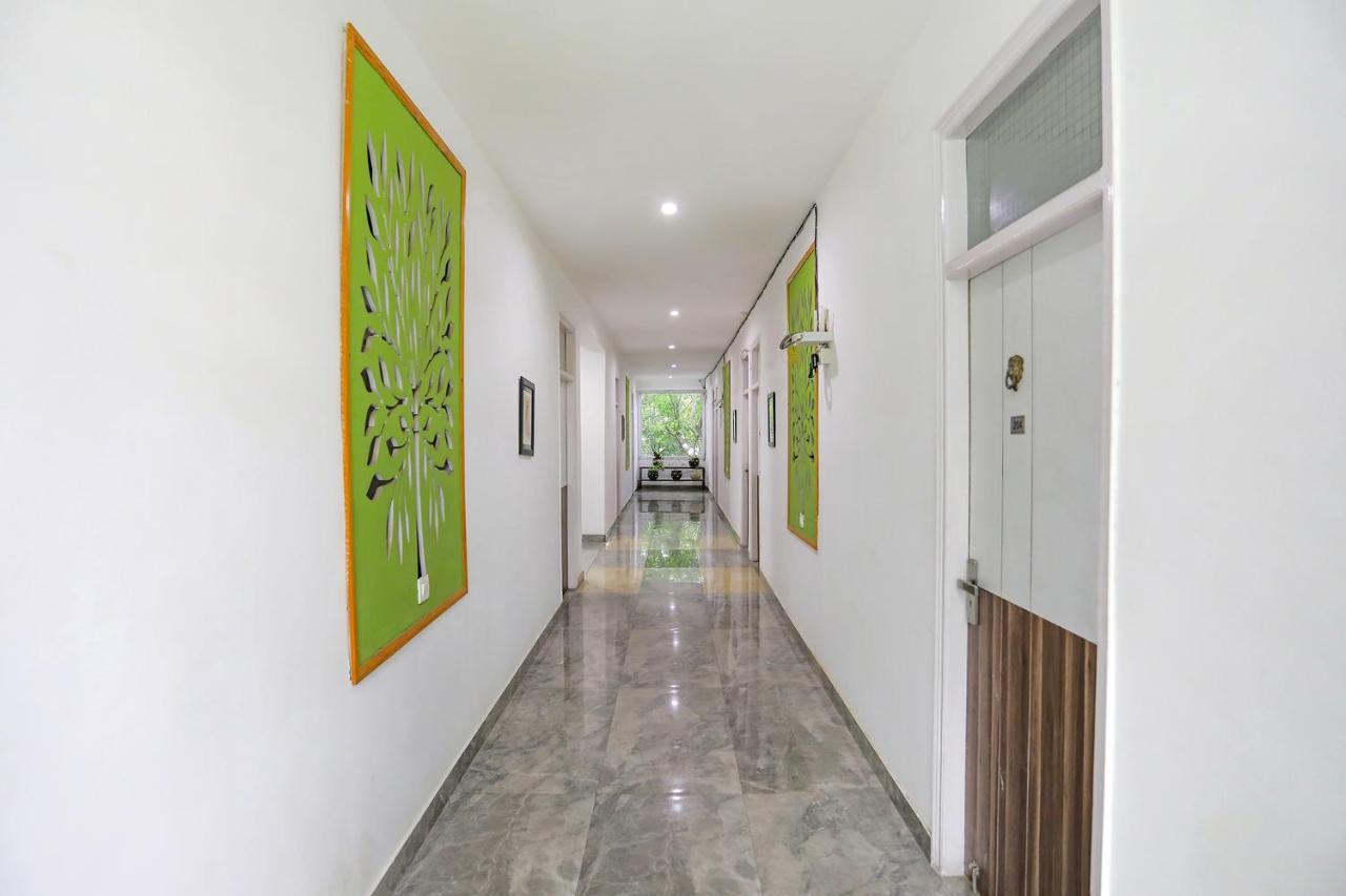 Fabhotel Aravali Suites 古尔冈 外观 照片