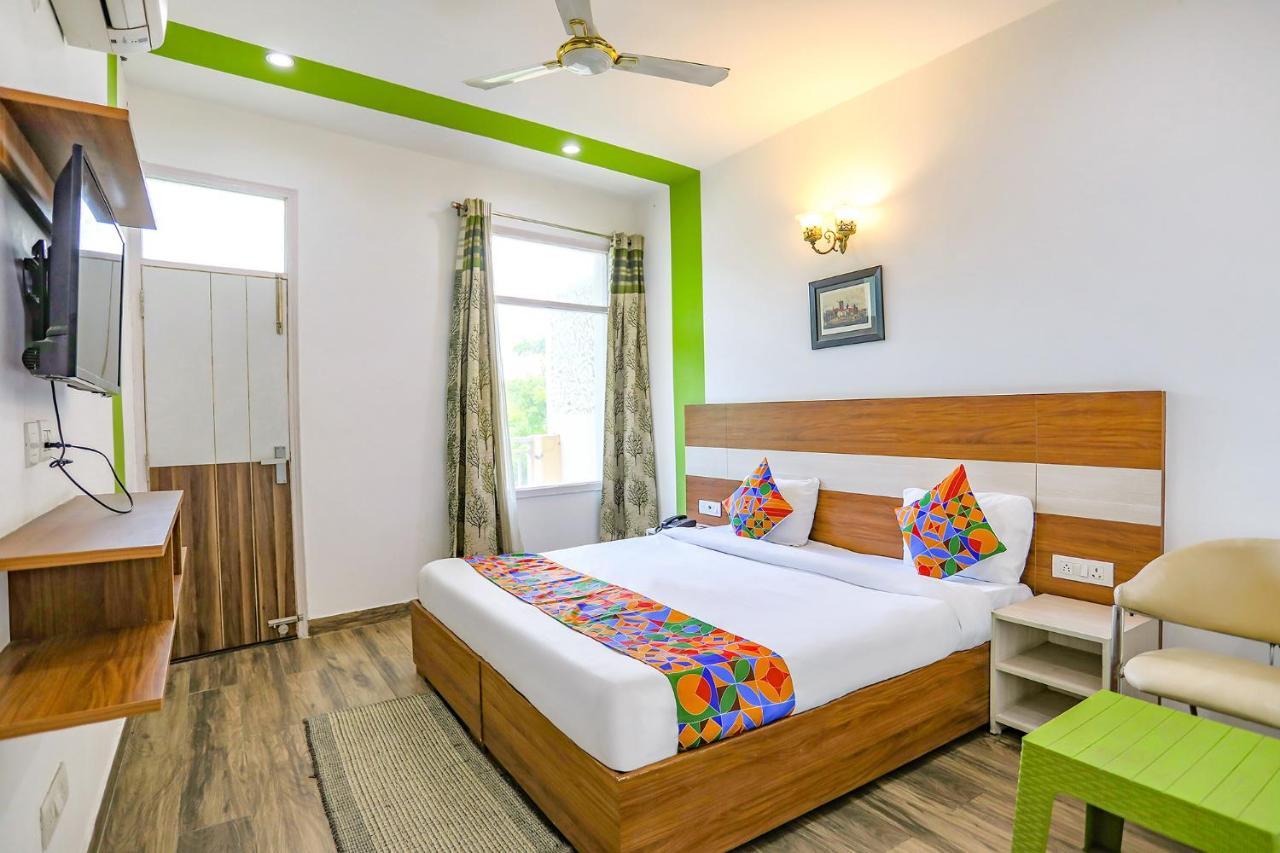 Fabhotel Aravali Suites 古尔冈 外观 照片