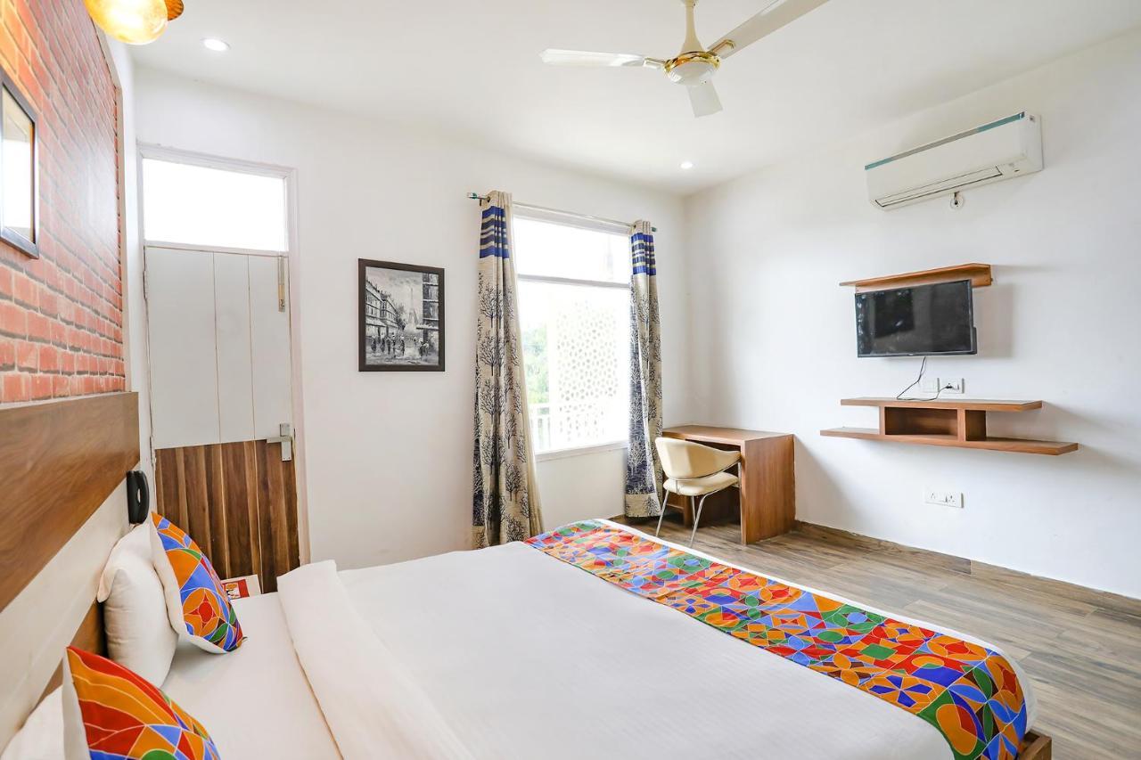 Fabhotel Aravali Suites 古尔冈 外观 照片