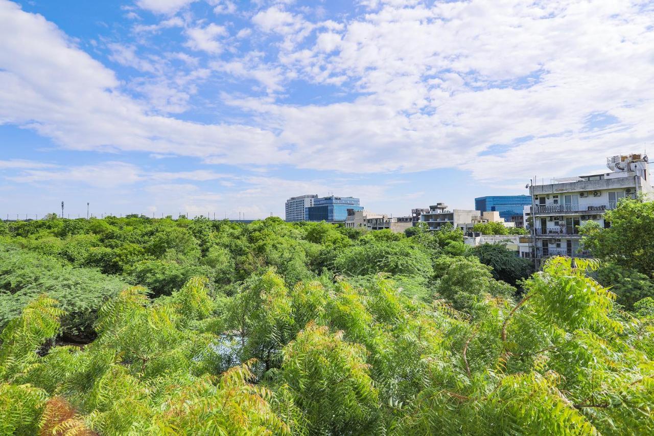 Fabhotel Aravali Suites 古尔冈 外观 照片