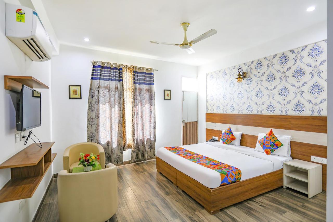 Fabhotel Aravali Suites 古尔冈 外观 照片