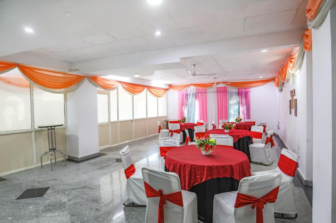Fabhotel Aravali Suites 古尔冈 外观 照片
