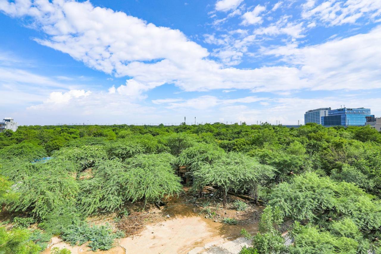 Fabhotel Aravali Suites 古尔冈 外观 照片